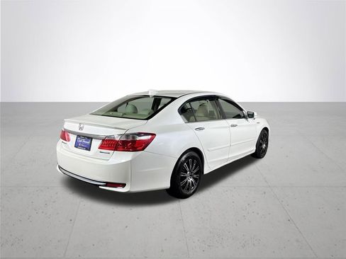 Used 2014 Honda Accord Plug-In Sedan image 6