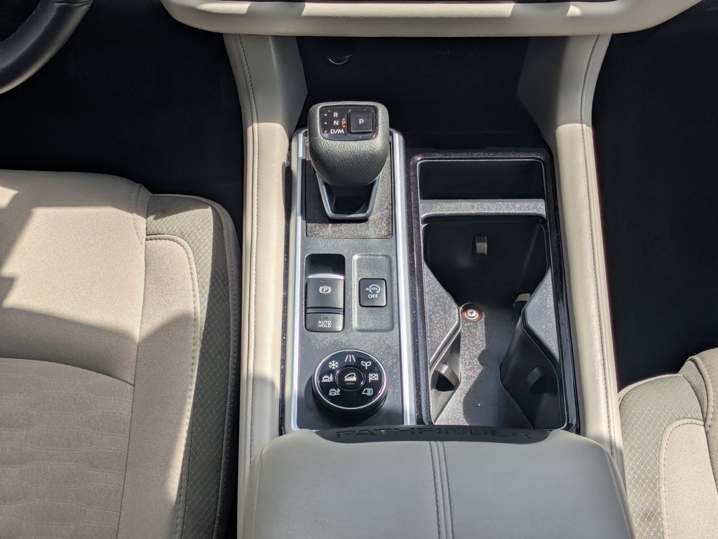 Used 2025 Nissan Pathfinder SV AWD/4WD image 19