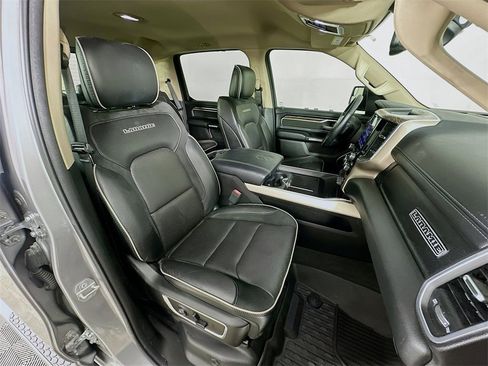 Used 2020 RAM 1500 Laramie image 32