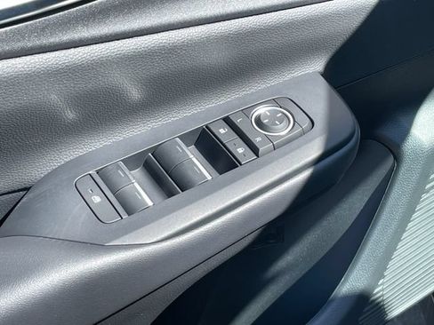 New 2026 Toyota Prius Plug-In Hybrid FWD image 12