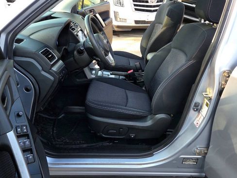 Used 2017 Subaru Forester 2.5i Premium AWD/4WD image 26