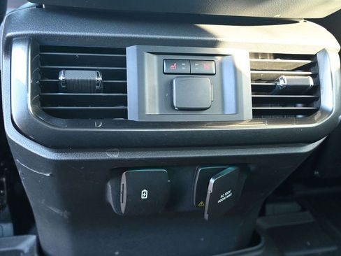 Used 2023 Ford F150 Lariat w/ Equipment Group 502A High image 33