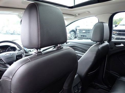 Used 2018 Ford Escape Titanium w/ Ford Safe & Smart Package AWD/4WD image 18