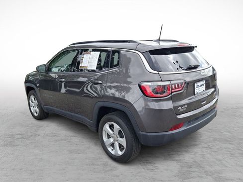 Used 2020 Jeep Compass Latitude w/ Cold Weather Group AWD/4WD image 3