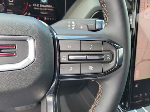 Used 2026 GMC Yukon AT4 w/ AT4 Premium Package AWD/4WD image 23