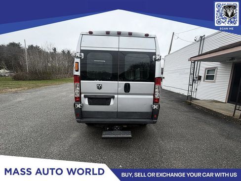 Used 2014 RAM ProMaster 2500 w/ Premium Appearance Group FWD image 4