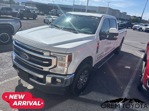 Used 2020 Ford F350 Lariat w/ Lariat Value Package AWD/4WD image 2