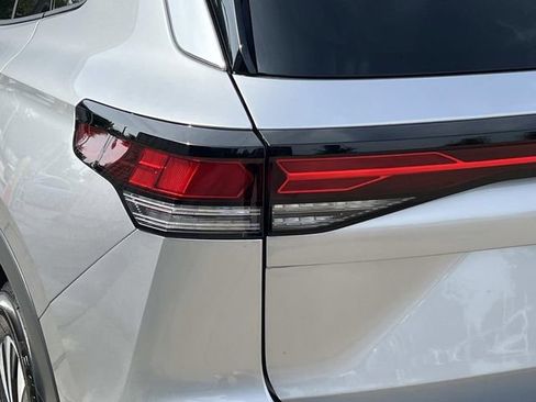 New 2026 Volkswagen Tiguan S FWD image 5