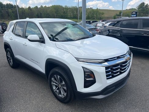 Used 2025 Chevrolet Equinox LT AWD/4WD image 5