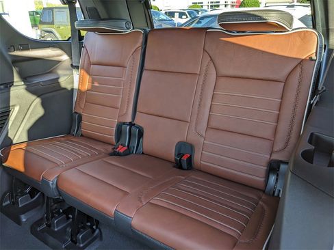 Used 2024 GMC Yukon Denali Ultimate image 20