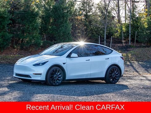 Used 2021 Tesla Model Y Performance image 3