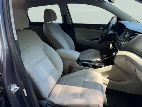 Used 2018 Hyundai Tucson SE FWD image 17