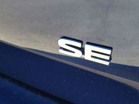 New 2025 Mitsubishi Outlander SE image 7