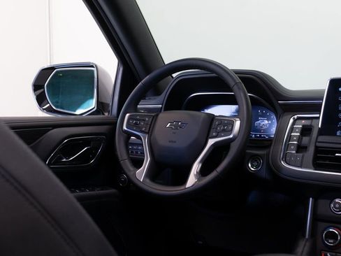 Used 2024 Chevrolet Suburban Z71 w/ Luxury Package image 29