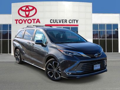 New 2025 Toyota Sienna Platinum