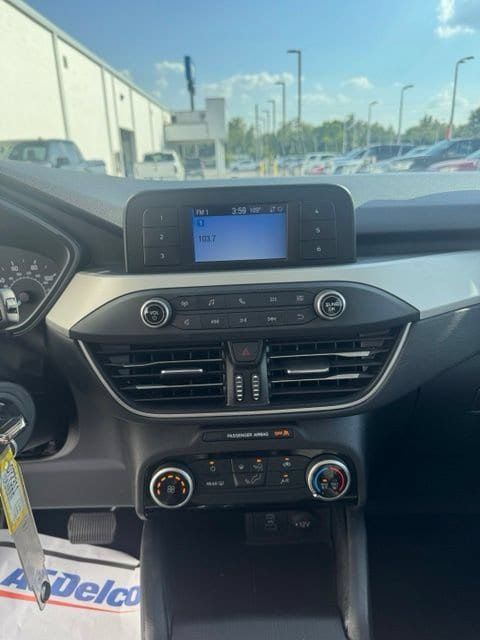 Used 2022 Ford Escape S AWD/4WD image 15