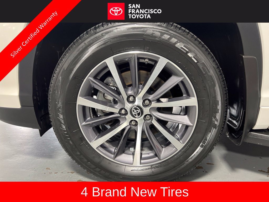 Certified 2017 Toyota Highlander XLE AWD/4WD image 9