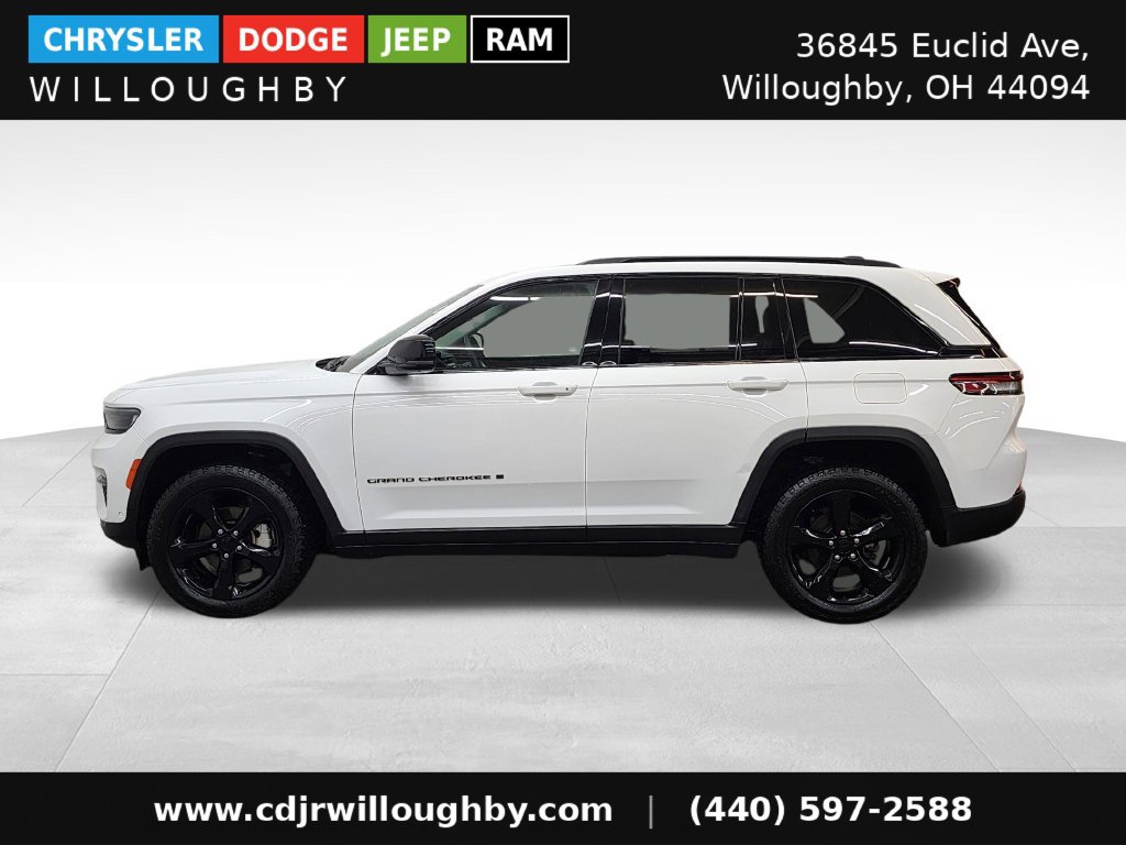 Used 2023 Jeep Grand Cherokee Limited w/ Luxury Tech Group II AWD/4WD image 6