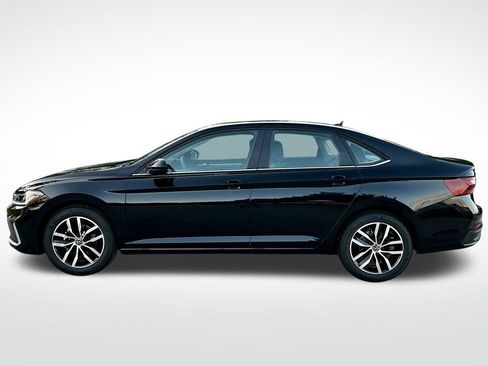 New 2026 Volkswagen Jetta SE image 3