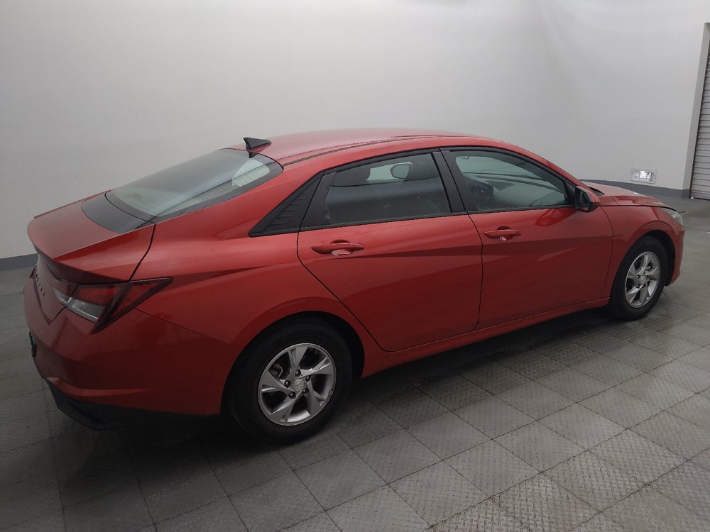 Used 2021 Hyundai Elantra SE FWD image 10