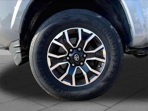 Used 2021 Toyota Tacoma TRD Sport RWD image 10