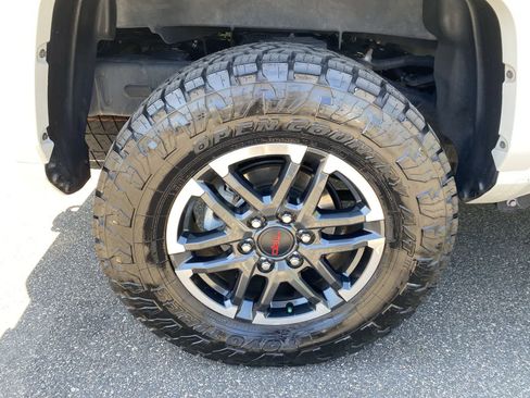 Used 2024 Toyota Tacoma TRD Sport w/ TRD Sport Upgrade Package AWD/4WD image 21