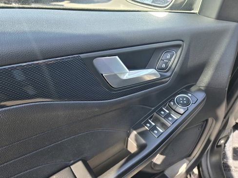 Certified 2025 Ford Escape ST-Line image 34