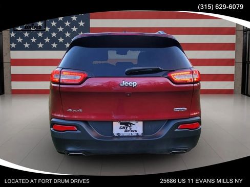 Used 2016 Jeep Cherokee Latitude w/ Comfort/Convenience Group AWD/4WD image 6