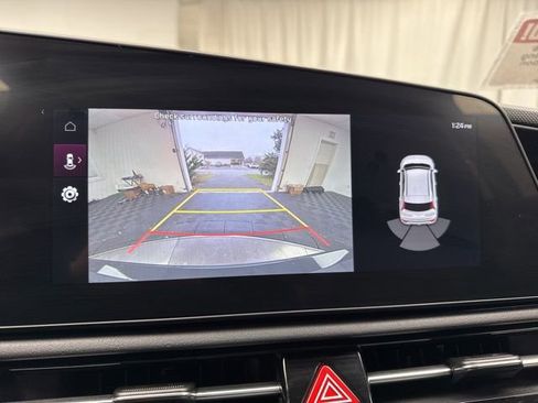 Used 2024 Kia Niro EX w/ EX Cold Weather Package image 27