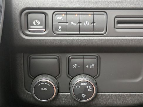 Used 2024 Chevrolet Suburban RST image 24