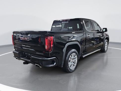 Certified 2022 GMC Sierra 1500 Denali image 3