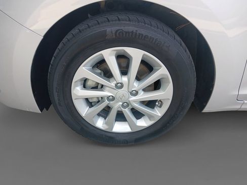 Used 2022 Hyundai Accent SEL FWD image 14