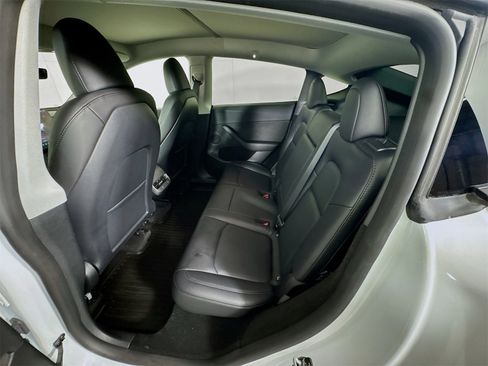 Used 2023 Tesla Model Y Long Range image 20
