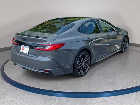 Used 2025 Toyota Camry XSE w/ Premium Package FWD image 5