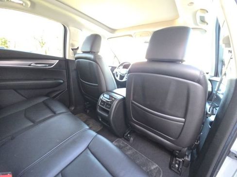 Used 2019 Cadillac XT5 Premium Luxury image 15