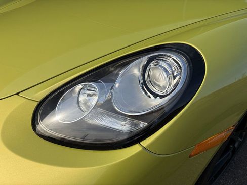 Used 2012 Porsche Cayman R image 28