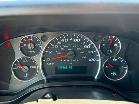Used 2019 Chevrolet Express 2500 w/ Driver Convenience Package RWD image 14
