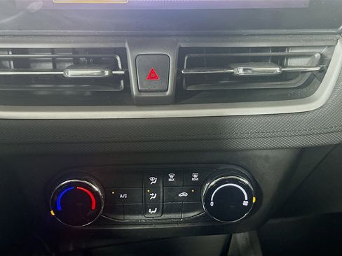 Used 2024 Chevrolet TrailBlazer LS image 23