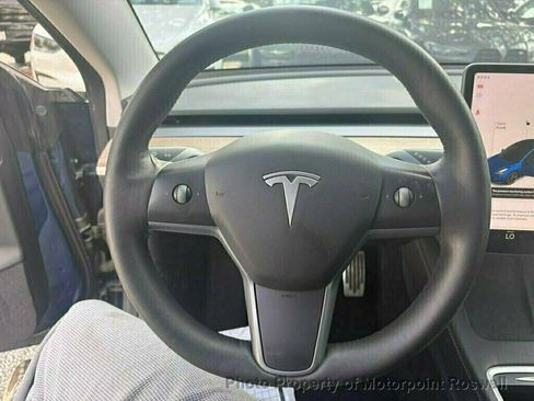 Used 2021 Tesla Model 3 Long Range AWD/4WD image 18