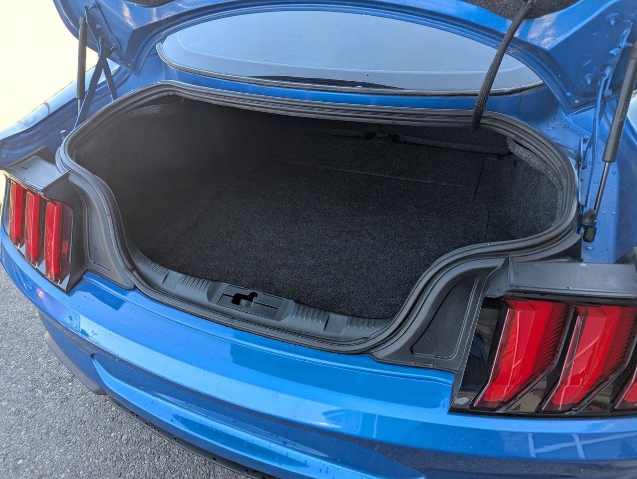 Used 2019 Ford Mustang Coupe w/ Equipment Group 101A RWD image 21