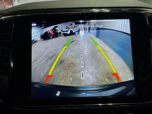 Used 2020 Jeep Grand Cherokee Altitude image 22