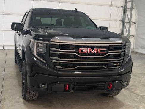 Used 2024 GMC Sierra 1500 AT4 w/ Technology Package AWD/4WD image 7