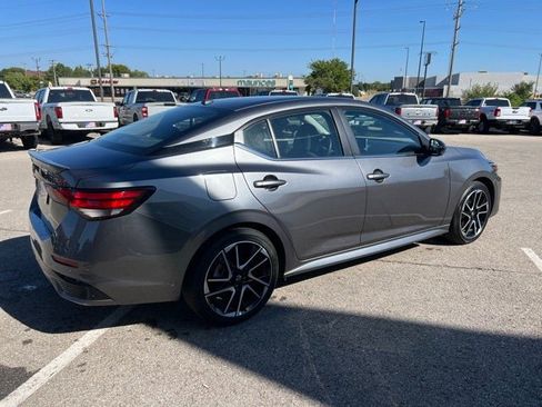 Used 2025 Nissan Sentra SR image 5