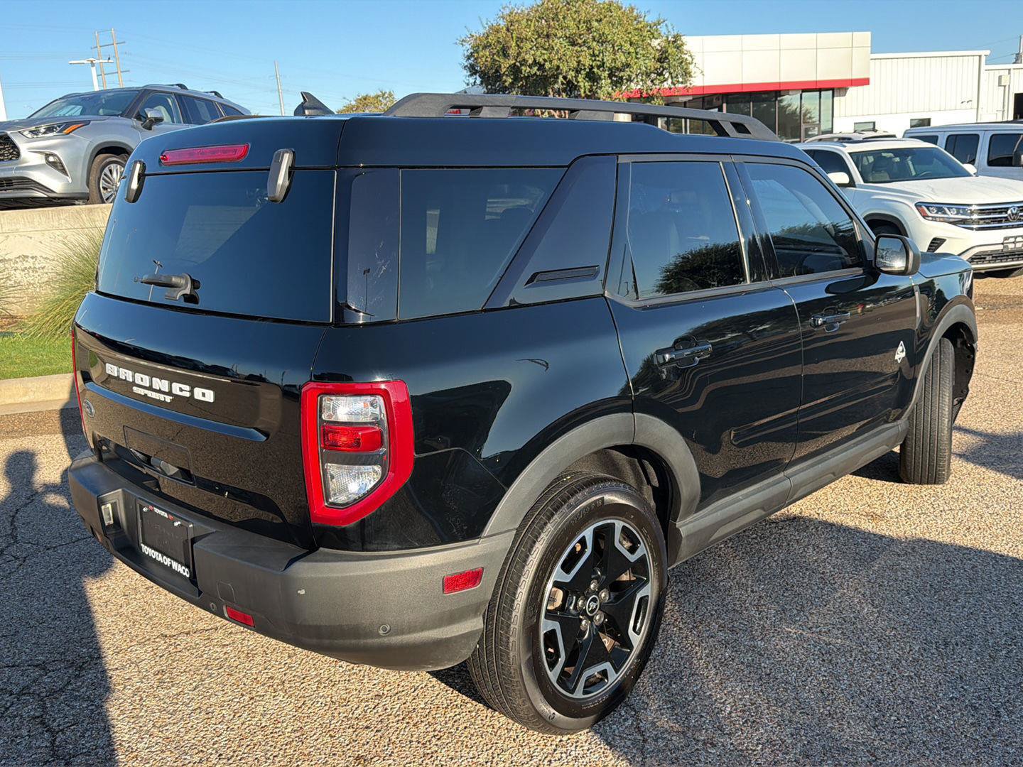 Used 2023 Ford Bronco Sport Outer Banks w/ Tech Package AWD/4WD image 3