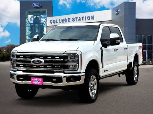 Certified 2023 Ford F250 Lariat w/ Chrome Package image 2
