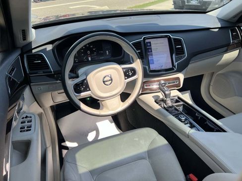 Used 2019 Volvo XC90 T5 Momentum w/ Protection Package Premier image 12