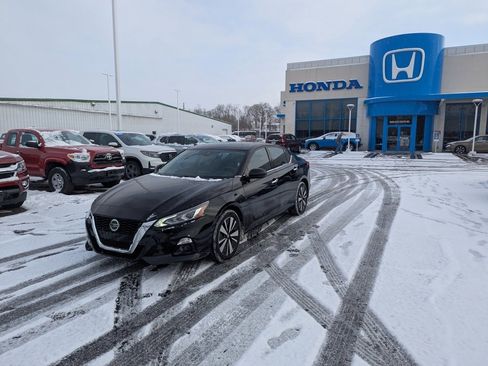 Used 2020 Nissan Altima 2.5 SV image 7