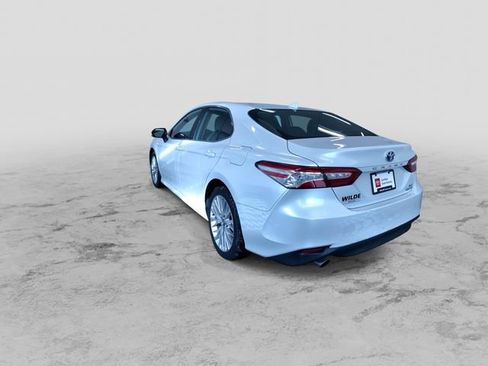 Certified 2020 Toyota Camry XLE image 7