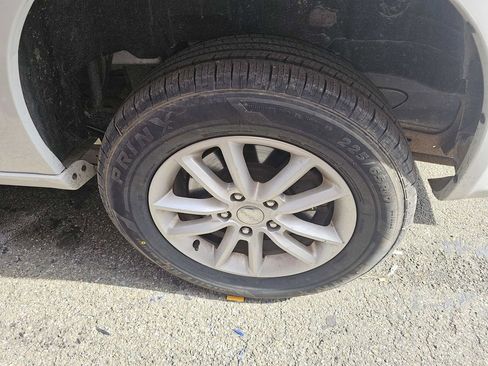 Used 2019 Dodge Grand Caravan SXT image 15