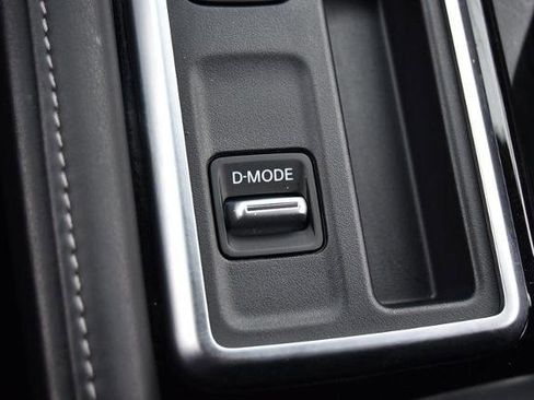 Certified 2023 Nissan Pathfinder SL image 21